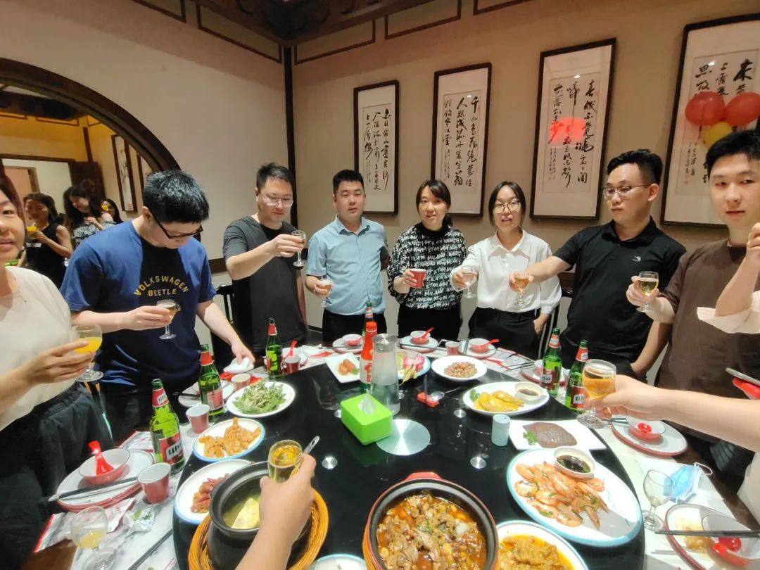 聚餐